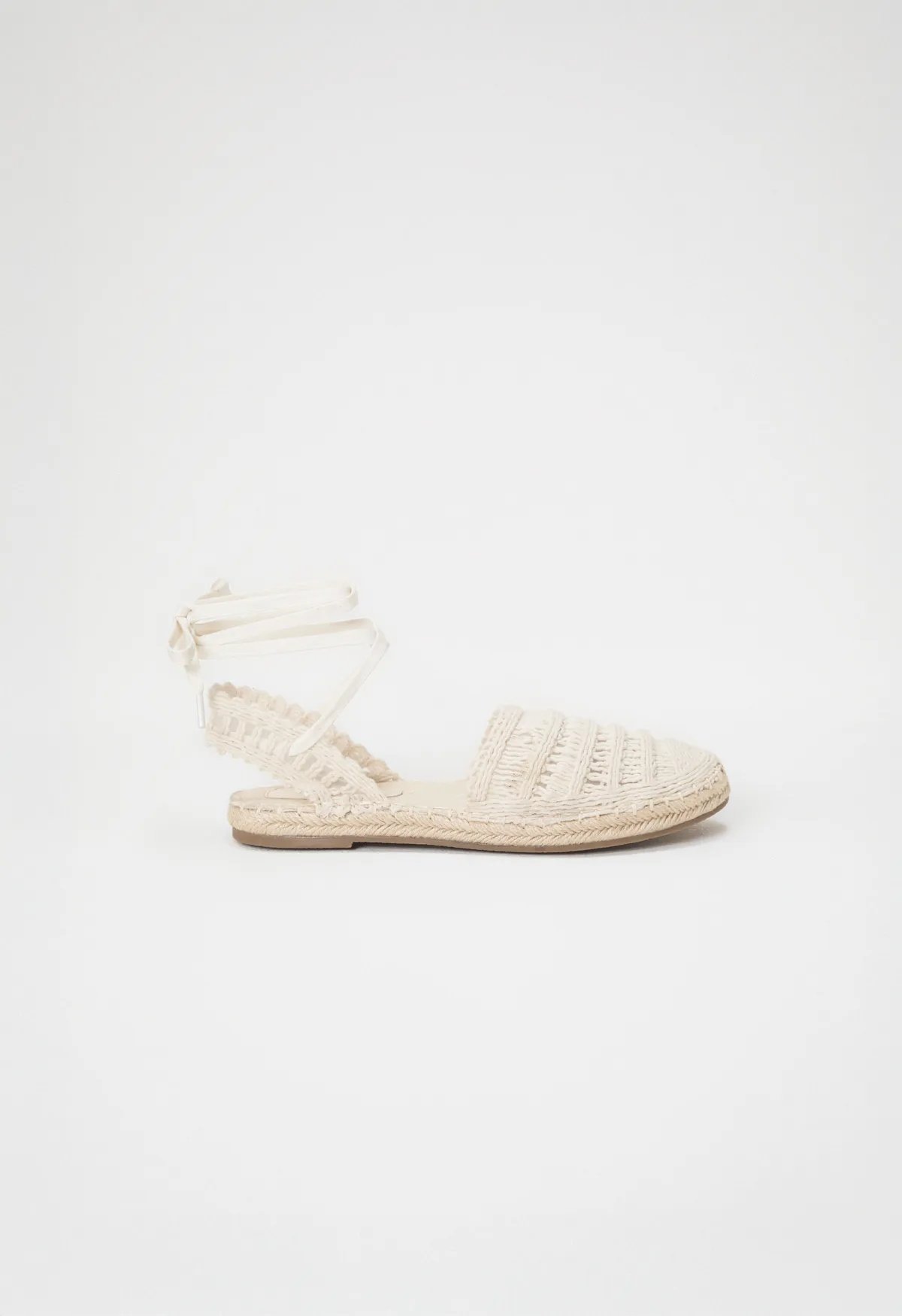Espadryle wiązane