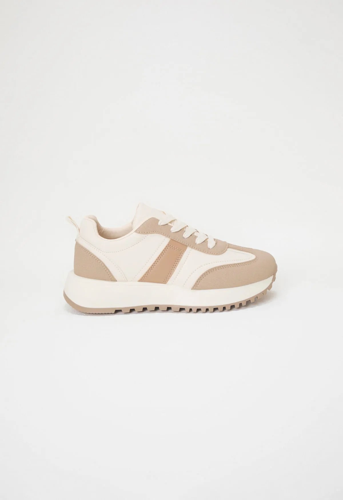Sneakersy z połączenia materiałów