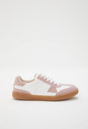 Sneakersy z połączeniem materiałów