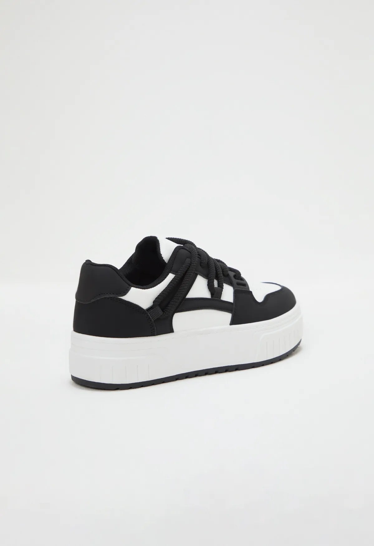 Sneakersy w bloku kolorów - Image 2