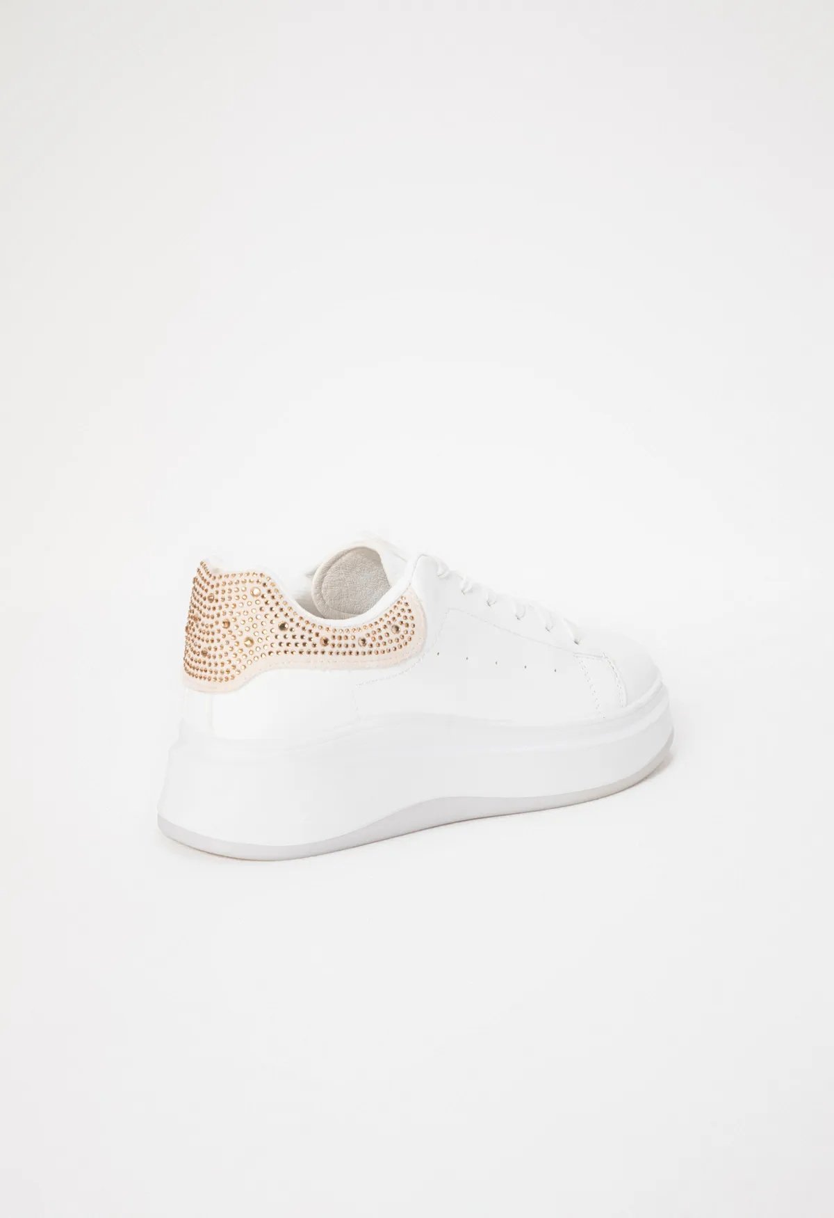 Sneakersy z ozdobnym zapiętkiem hotfix - Image 2