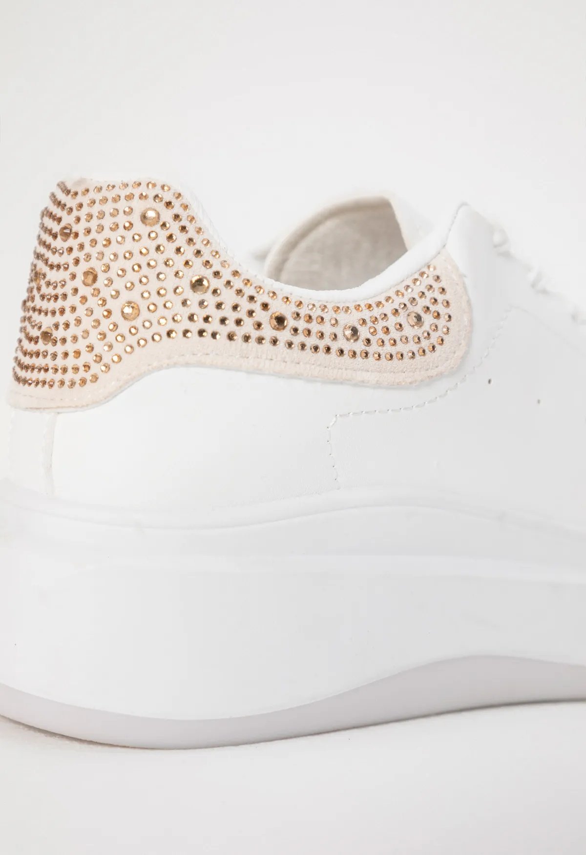 Sneakersy z ozdobnym zapiętkiem hotfix - Image 3